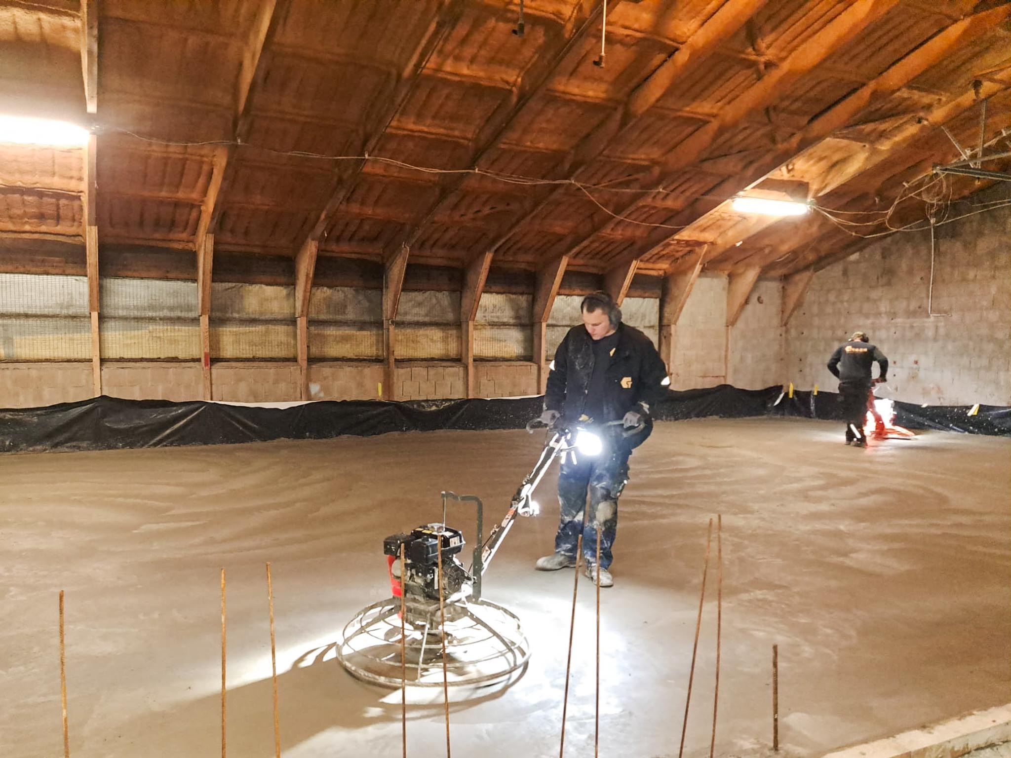 tobenbauunternehmen-altbausanierung-wittmund-gewerbebau-halle-betonbau